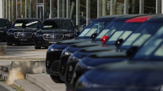 Luxury car brand recalls nearly 100k vehicles over sunroof safety concerns