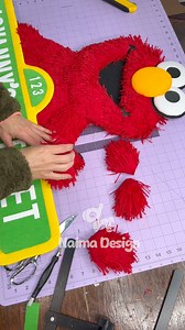 Material que utilizo para hacer el relieve de mis piñatas. ELMO SESAME STREET #piñataspersonalizadas #elmo #sesamestreet #pinataspersonalizadas #piñata #pinatas #seguidores #followers #diy #artwork | Dunia Noriega