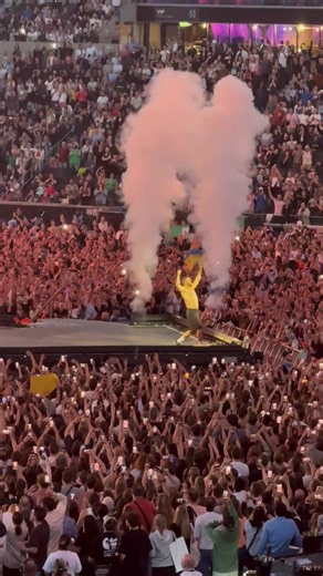 Bad Liar: Live Concert Highlights in Frankfurt