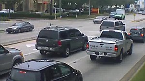 VIDEO | Bradenton Police Department traffic camera video of the car crash at 9th Street West and 3rd Avenue West. | Bradenton Herald