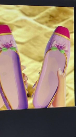DIY Pointe Shoe Decoration Tutorial