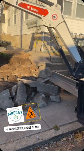 Building strength and style, one block at a time! ✨ Watch as this retaining wall project takes shape, creating structure and beauty for the perfect outdoor space. Ready to transform your yard? Let’s make it happen! 隣 #RetainingWall #PinedasConstruction #OutdoorLiving #MasonryWork #RIConstruction #MAConstruction #HomeImprovement #DreamProject | Pineda's Construction | Facebook