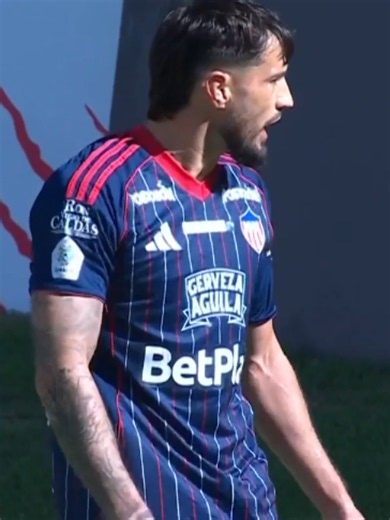 🔴⚪🔥 ¡GOLEADA DEL BICAMPEÓN EN BOGOTÁ! Junior goleó 4-1 a Fortaleza como visitante y consiguió su primera victoria en la actual temporada de Liga. 🦈⚽ Jermán Peña, Teófilo Gutiérrez, Déiver Caicedo y Francisco Fydriszewski marcaron los goles del conjunto Tiburón, que sumó tres puntos importantes en la capital. #LALIGAXWIN