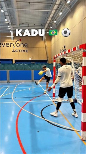 Impossible Football Volley Challenge 🎯