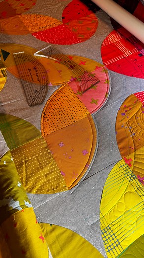 2.6K views · 69 reactions | Doing some ruler work at the moment with the @sewkindofwonderful quick curve rulers. It’s so fun!!! #quilt #quilting #longarmquilting #quiltingismylovelanguage #sewkindofwonderful #quickcurveruler | Karlee Porter Design | Facebook