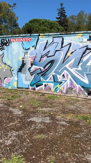 21K views · 275 reactions | MI by Elastic #mi www.elasticetfrancesca.com #elasticvideo #comedyact #elasticartisto #humoriste #elasticetfrancesca #clown #evenementiel #comedyshow #drole #humour #mime #spectaclecomique #visualshow #visualcomedian #elastic #elspectacolo #famillyshow #followers #follower #elastic #tendance #viral #sautelastique #bungeejumping #humoristeavecelastique #comedianwithelastic #magiecomique #magie #magiehumour #elasticshow @elasticartisto | Elastic Artisto | Facebook