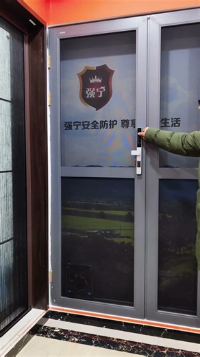 No hands needed. Self-closing screen door #screendoor#selfclosingdoor#securityscreendoor#homedoor