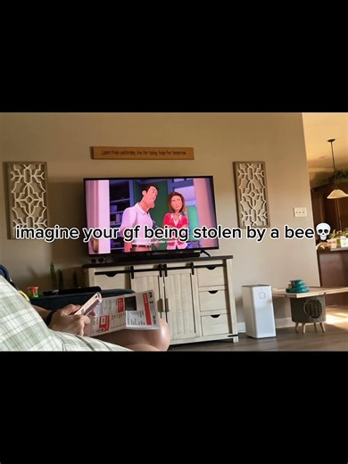 Imagine having your gf stolen by a bee😭🙏 #movie #beemovie #youtubeshorts