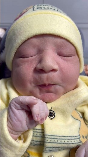 Adorable NICU Baby Ready for Home With Mama & Papa 👶🏠❤️ #NICUBaby #GoingHome🤲🙏❤️