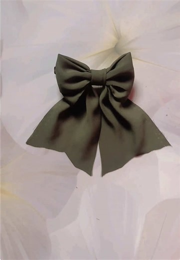 Slay it. Bow it. Own it💫 #handmadehairbows #diy #fypシ゚ #tiktokviral #foryoupage