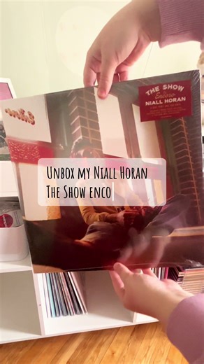Day three of unboxing a vinyl! Album: Niall Horan The Show encore!!! . . . . . Incase you missed it I did a whole vinyl haul but don’t worry you can now watch it in a shorter clip if you prefer it that way :) #vinylcommunity #fyp #fangirl #onedirection #vinylcollection