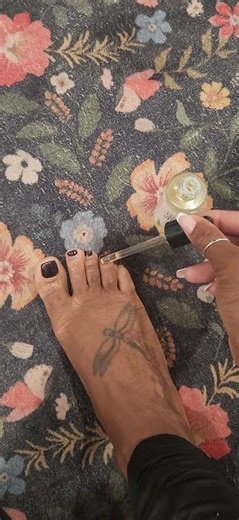 Don't neglect your cuticles. Best oil for cuticles ✨