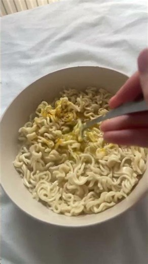 Making super noodles 😺