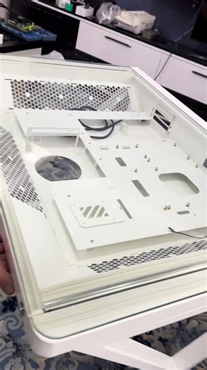 ПК прямо в столе — стиль, мощность и чистый сетап. 🔥 #стиль #алматы #компьютер #fup #стол