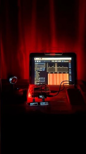 Raspberry Pi 4 RTL-SDR Radio Station (with iPad VNC connection)