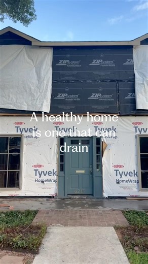 How to Prevent Moisture & Mold Behind Your Walls #healthyhome #homebuilding #homerenovation