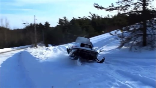 ANYOnE ElSe FeELin FrIsKy For SuM PoWdeR CaRviN ? #icarvesnowlikemyturkey #wideopen #stillgonnasendit #tellurchickheyforme | Larry Enticer