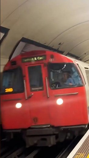 Bakerloo Line 1972 Stock at Embankment #shorts