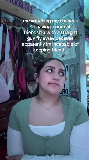 im scared to being friends with straight guys I CANT LIEE #traumatized #men #dangit #bru