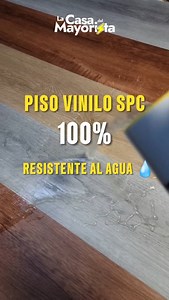 💧 ¿Necesitas un piso 100% resistente al agua? Te lo presentamos, Piso vinílico SPC 🥳🏡 Este es un piso de aleación de piedra y plástico, 100% resistente al agua, al fuego y también a las rayas. 😉 Acá en @lacasadelmayoristachile tenemos diferentes espesores. ▪️ 6mm, 5.5mm, 5mm y 4.5mm Consulta por el que necesitas. No dudes en cotizar, manejamos la mejor calidad y los mejores precios ✨ En nuestra empresa serás atendido por nuestro equipo que te brindara una excelente atención personalizada y u