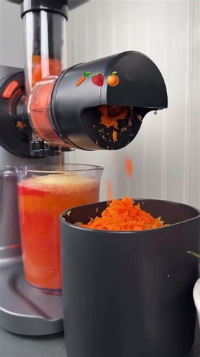 Juices ready in 5 minutes with the Ninja juicer extractor! What is your favorite homemade juice