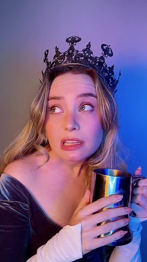 The Queen Visiting The Vampire Kingdom