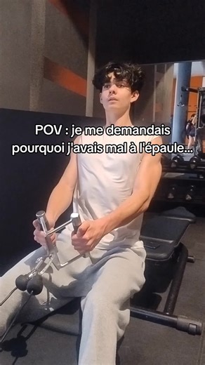 Pourtant il était bien mon échauffement ? 😂 #humour #gymtiktoks #musculation #muscu #fyp
