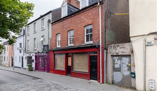 Inside impressive six-bed period home in Cork City Centre on the market for €335,000
