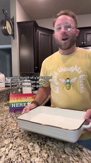 Original recipe —>@Sammy Montgoms #20minutemeals #onedishdinner #orzo #cheesepasta #cheese #simplerecipes #easymeal