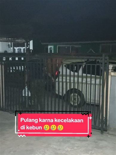 Feeling istri memang kuat 🥲🥲🥲 Dari Jumat sore perasaan udah ga enak, kepikiran terus sama suami, memang siang masih video call, keadaan suami masih baik baik aja. Malam vc lagi, suami ga angkat alasan lagi rapat dengan manager, sampai mau tidur kita tetap komunikasi lewat chatingan. Sabtu paginya, suami tetap komunikasi lewat chatingan, sampai ke siang sebelum anak2 tidur siang, aku tetap berusaha vc an, tapi tetap suami ga angkat, alasan suami lagi demam ga enak badan karna terus ikut padamk