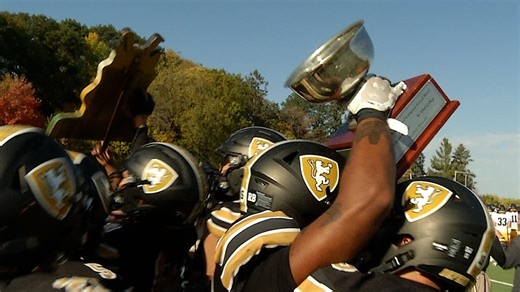 St. Olaf reclaims Goat Trophy as Carleton's comeback falls short