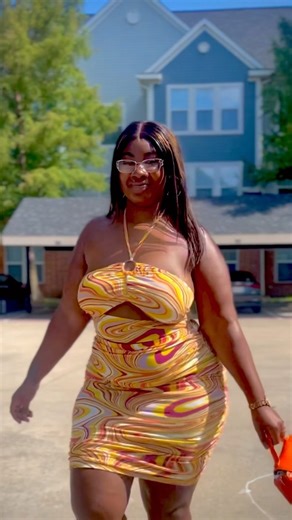 88K views · 2.9K reactions | Old looks brings out the New you 浪爛 #valbabyweek #fashion #model #beauty #explorepage #exploremore #fashionmodel #valbabyyy #vsc #valbabyofvsc #fashionstar #thebabyblog #fashionblog | Valeria Godfrey | Facebook