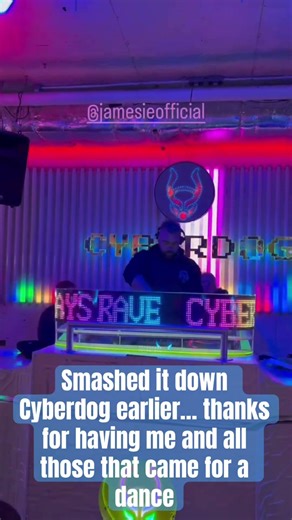 Done a special guest set at Cyberdog earlier - always a pleasure ❤️✌🏾