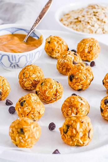 Healthy No-Bake Peanut Butter Bliss Balls