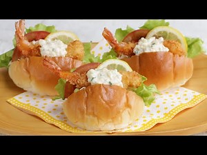 手のひらサイズがかわいい！えびフライのロールサンド🍤