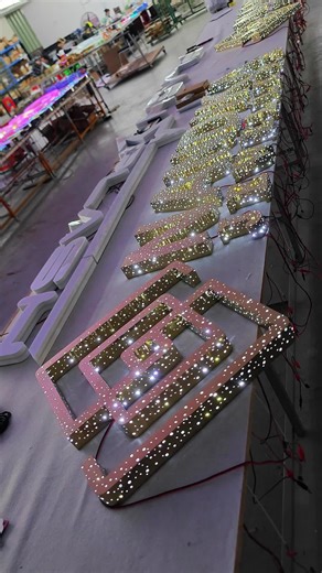 We make LED signs for stores across the US #sign #signage #design #signagedesign #ledlight #signature #lightbox #storefront #businessowner #smallbusiness #logodesign #sourcefactory #signshop #for you