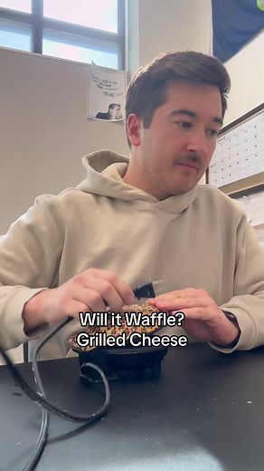 Grilled Cheese Waffle Delight: Recipe and Tips