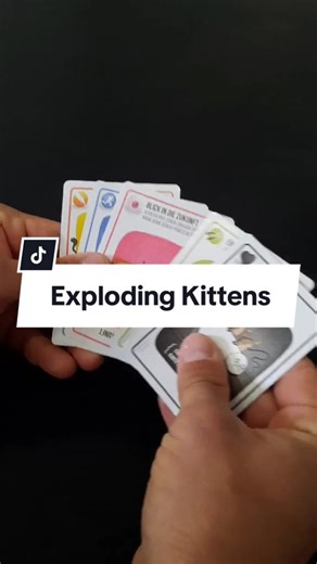 Exploding Kittens: Lustiges Kartenspiel für Freunde