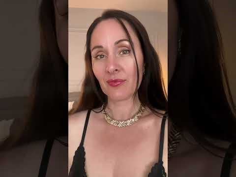 Anne Louise : High Heels & Nylon Elegance | Fashion Beauty Biography.