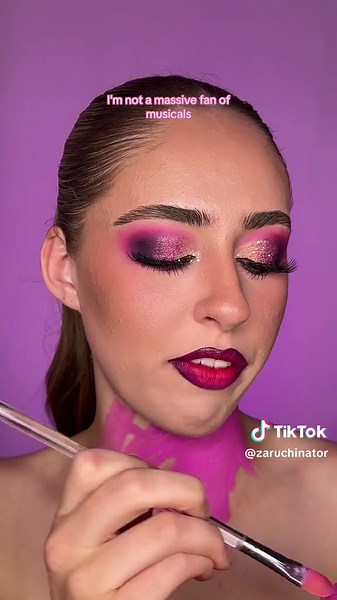 Mean Girls Makeup Tutorial for a Fierce Look