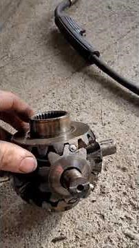 welding the spider gears on my 14 bolt full float rear diff full lock welded gears