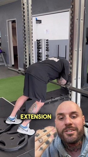 Mark Carroll on Instagram: "The NO Back Extension machine HACK 🍑💪🏼 if you have a gym with no 45° back extension machine or training at a home gym set up and obviously limited with equipment All is not lost! Try this super simple but effective back extension hack 1 - use a squat rack 2 - use a barbell and place it across the squat rack at a height just below your hips 3 - use a hip thrust pad to make the movement a whole lot more comfortable 4 - perform your hip extensions! You will be surpris