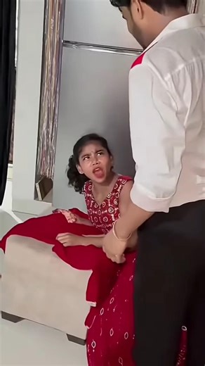 Use the edit icon to pin, add or delete clips.