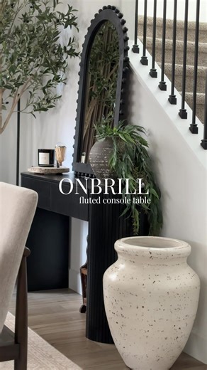 Elegant Fluted Console Table for Home Decor