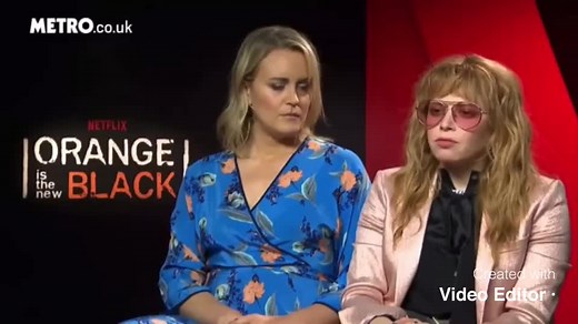 i just love bloopers🤣 #vauseman #lauraprepon #taylorschilling #oitnb #alexvause