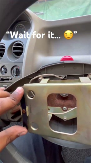 “Driver: horn bajao… Me: full concert 🎺🤣”