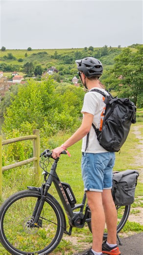 L’Avenue Verte London-Paris : l’alliance parfaite entre nature, culture et aventure ! 👉 Que vous soyez cycliste débutant ou passionné de longues distances, vous pouvez composer votre parcours à votre rythme : une étape, un week-end ou l’intégralité de la traversée ! _________ 🇬🇧 The Avenue Verte London-Paris: the perfect mix of nature, culture and adventure! 👉 Whether you’re a beginner cyclist or a long-distance enthusiast, you can plan your journey at your own pace: a single stage, a weeken