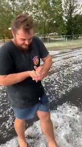 "Oi, make a snow angel bro..." 😂 So much hail fell during yesterday's storms at Fernvale, west of Brisbane, that it looked a bit like snow covering the ground. Ashton and his mates decided to pull over and have some fun with it! 📹: Ashten Simpson | ABC Brisbane