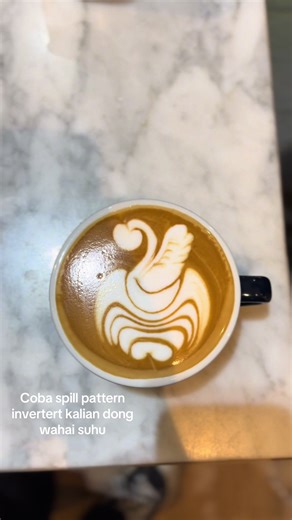 Mastering the Inverted Swan Latte Art Technique