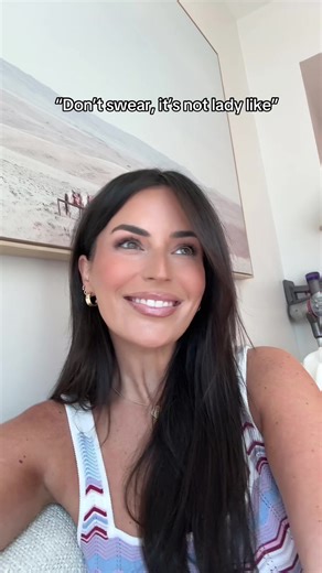 Understanding Social Etiquette for Women